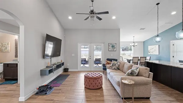 $899,000 | 4840 Old Oak Trail, St. Cloud, FL 34771