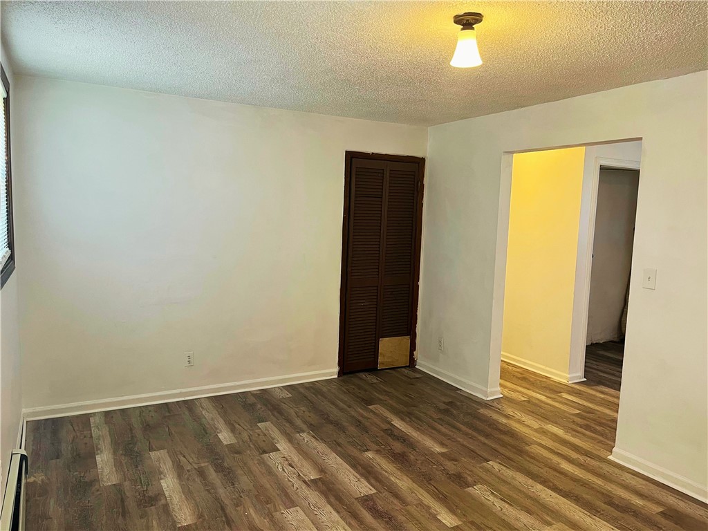 121 Warner Street Rochester, NY 14606 - Photo 2 of 10