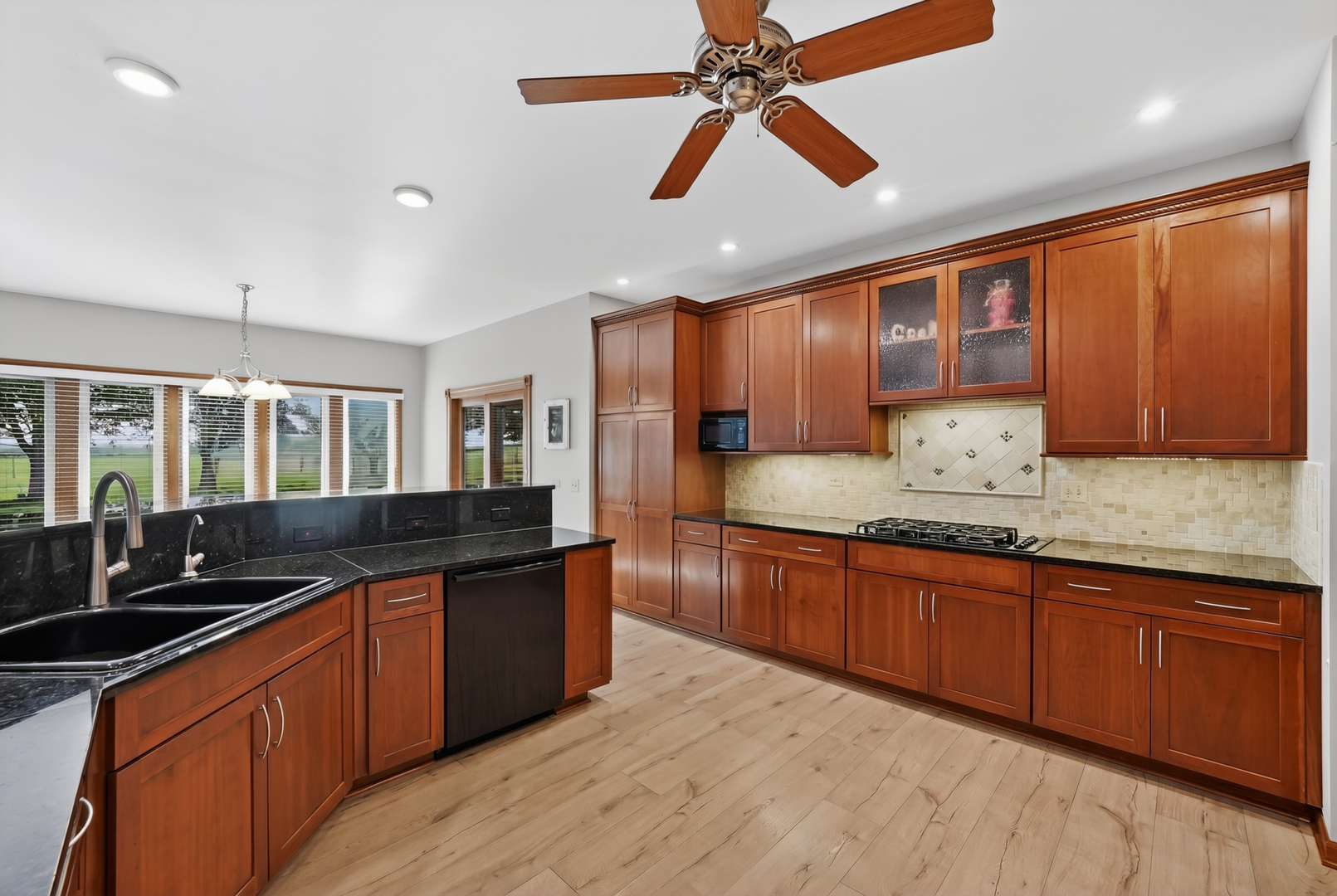 23401 Lucas Road DeKalb, IL 60115 - Photo 18 of 66