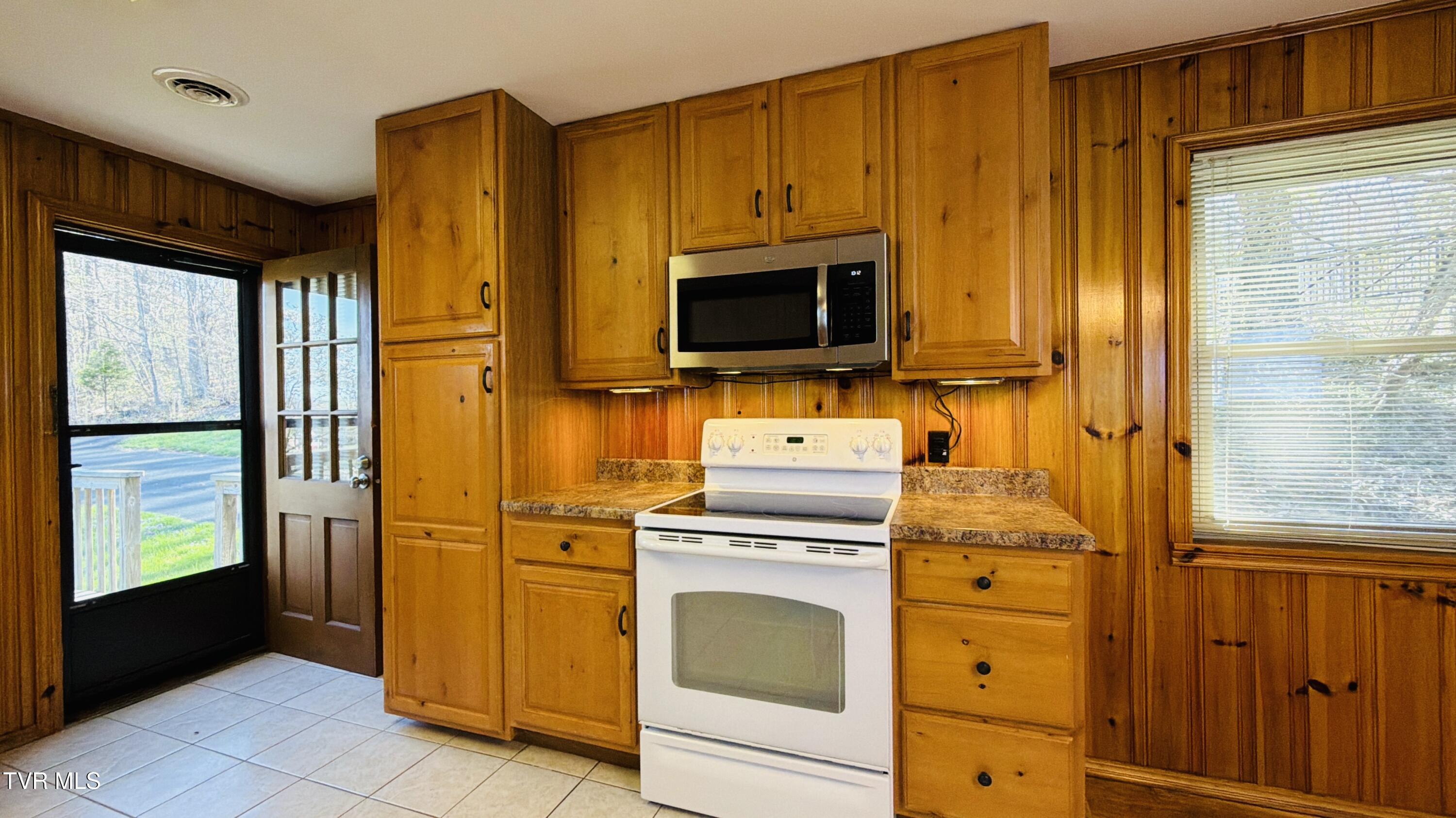 494 Old Jonesboro Road Bristol, TN 37620 - Photo 31 of 50 DJI_20260402_101300_261