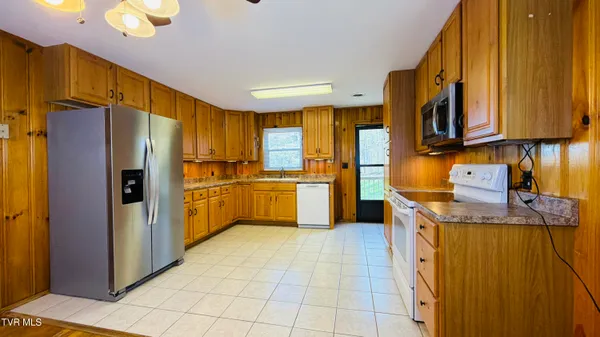 $2,000 | 494 Old Jonesboro Road, Bristol, TN 37620