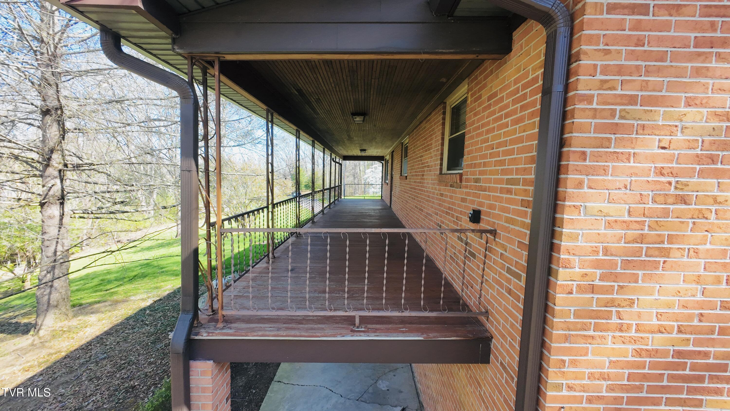 494 Old Jonesboro Road Bristol, TN 37620 - Photo 42 of 50 DJI_20260402113640_0020_D