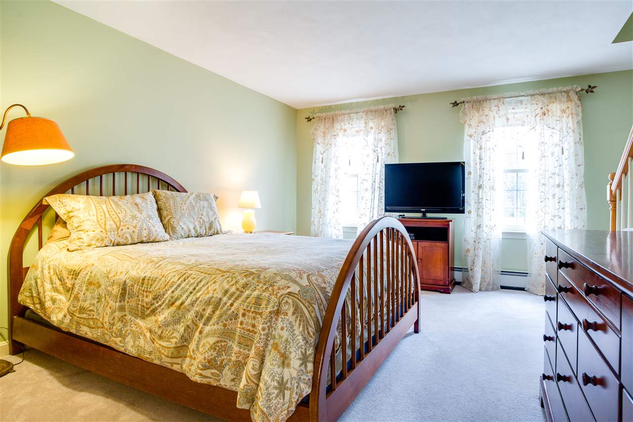 53 Mill Road Derry, NH 03038 - Photo 21 of 40