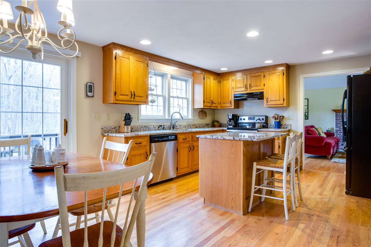 53 Mill Road Derry, NH 03038 - Photo 7 of 40