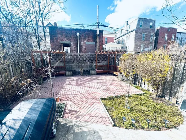 $2,650 | 63 Van Reypen Street, Unit 1, Jersey City, NJ 07306