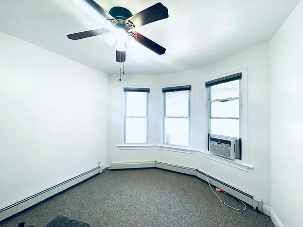 $2,650 | 63 Van Reypen Street, Unit 1, Jersey City, NJ 07306