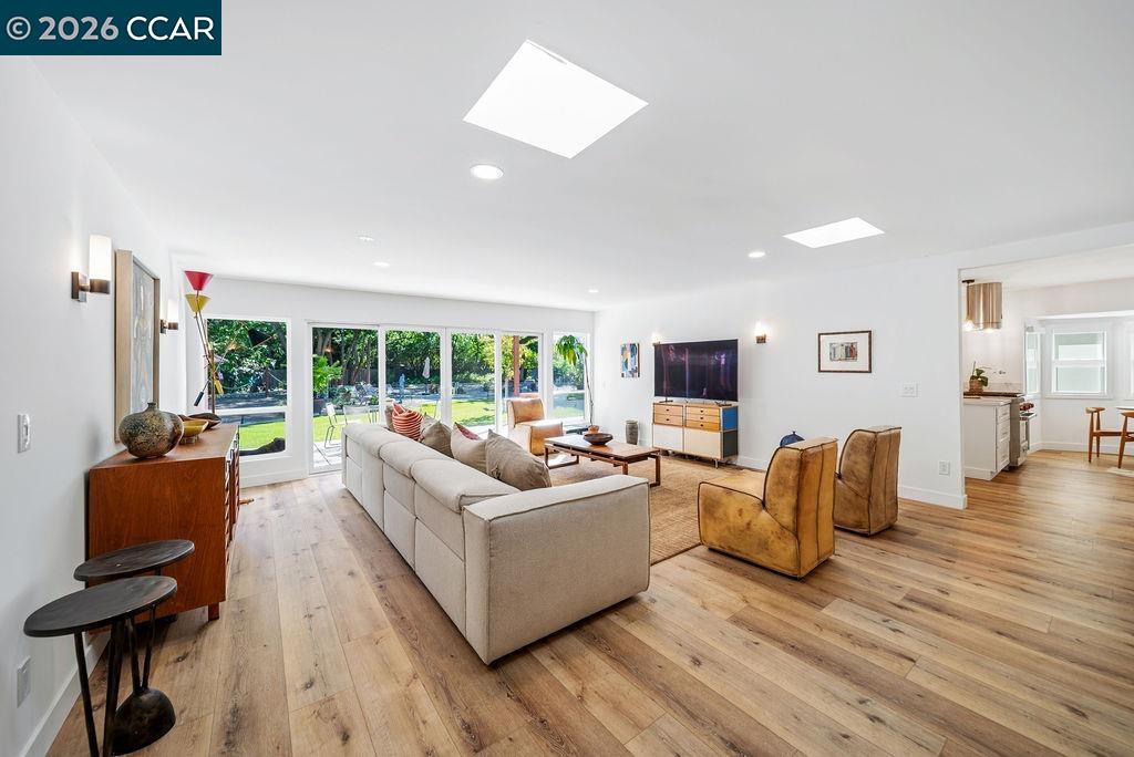 1409 Walden Road Walnut Creek, CA 94597 - Photo 5 of 60
