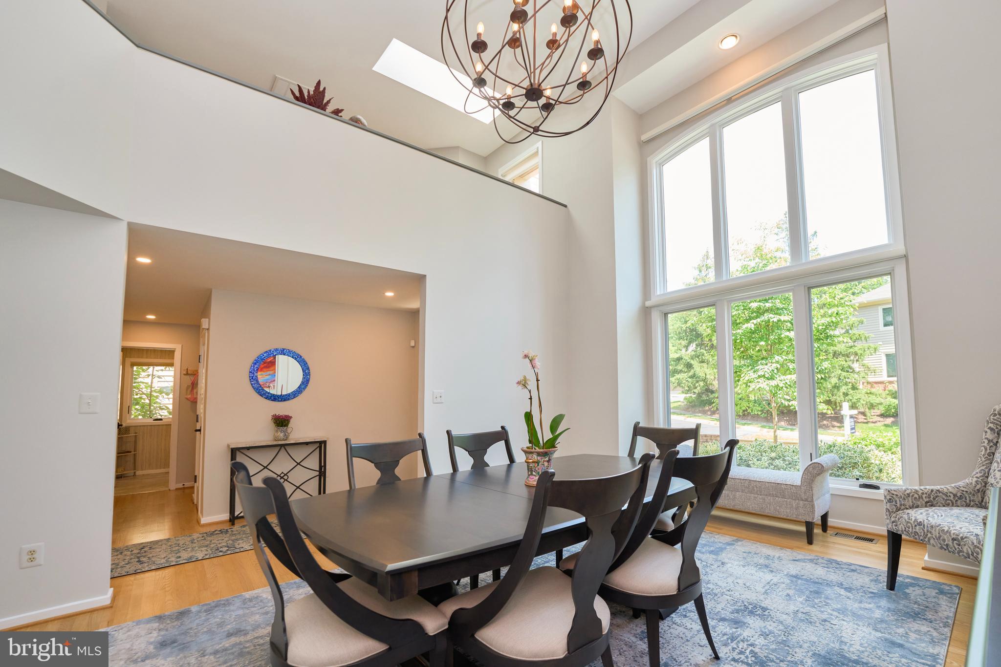 1402 Hemingway Court Reston, VA 20194 - Photo 9 of 61 Power Shades / Glass Wall