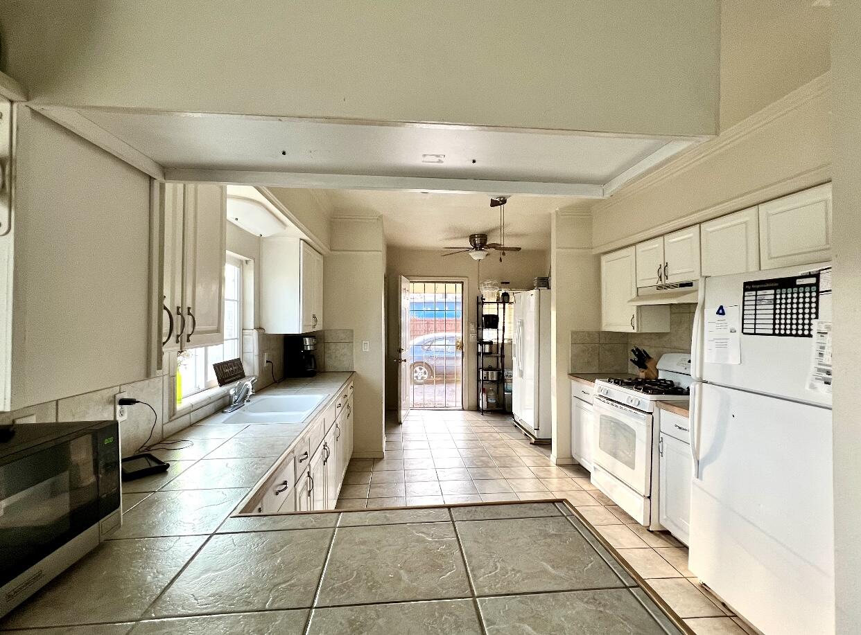 662 Channing Way Exeter, CA 93221 - Photo 6 of 19 F278E2B4-F605-4B83-8224-5980F1548A7C