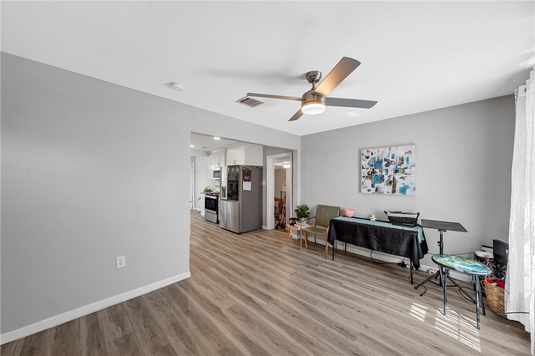 2211 Connor Avenue Waco, TX 76706 - Photo 2 of 15