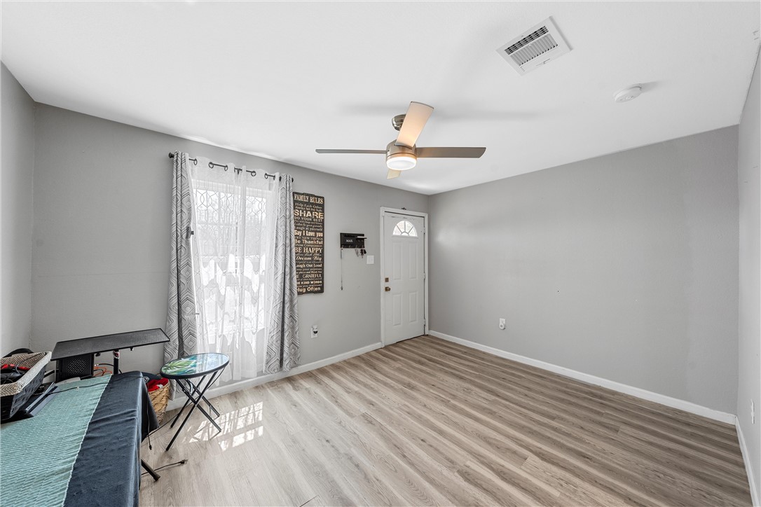 2211 Connor Avenue Waco, TX 76706 - Photo 3 of 15