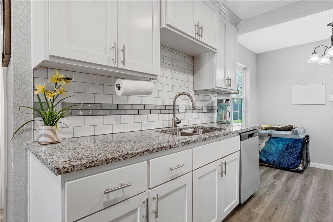 2211 Connor Avenue Waco, TX 76706 - Photo 6 of 15