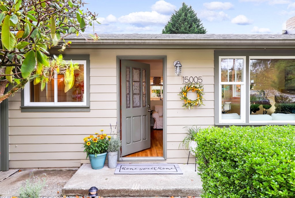15005 Southeast 113th Street Renton, WA 98059 - Photo 3 of 25 Gallery Image 3