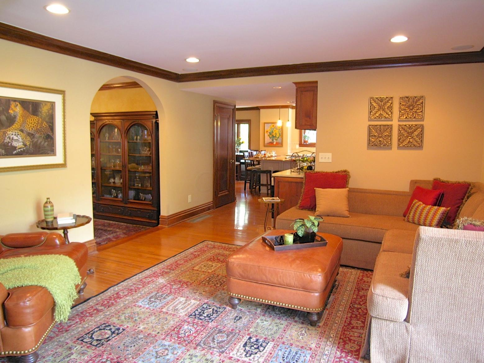 1996 Chatfield Road Columbus, OH 43221 - Photo 7 of 14 Gallery Image 7