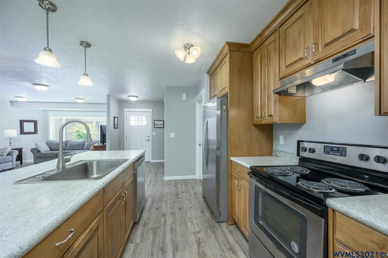 1303 Northeast Newall Road Newberg, OR 97132 - Photo 12 of 28 Gallery Image 12