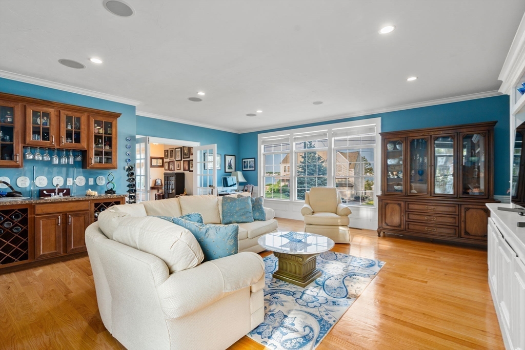 7 Swan Road Quincy, MA 02169 - Photo 9 of 23