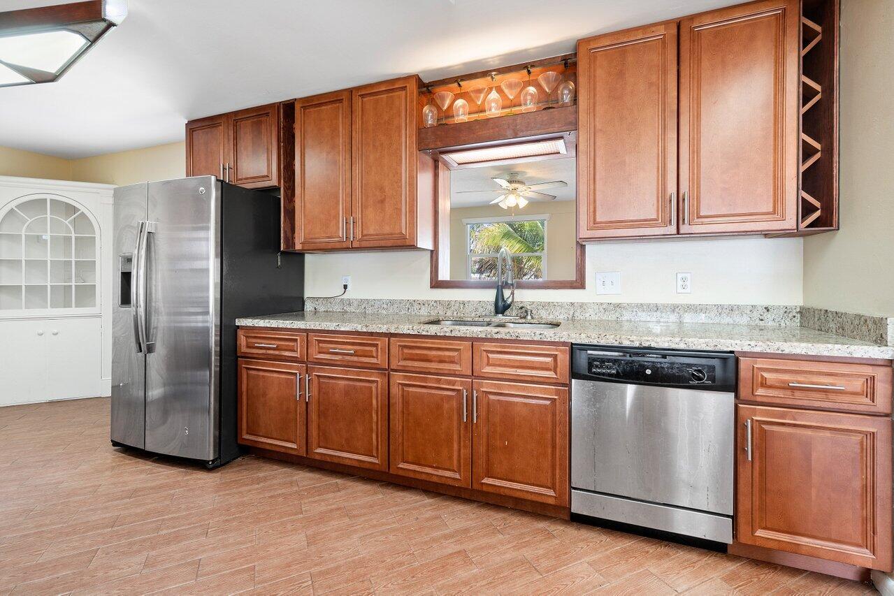 301 Norfolk Road Jupiter, FL 33469 - Photo 9 of 23 301 W Norfolk Rd