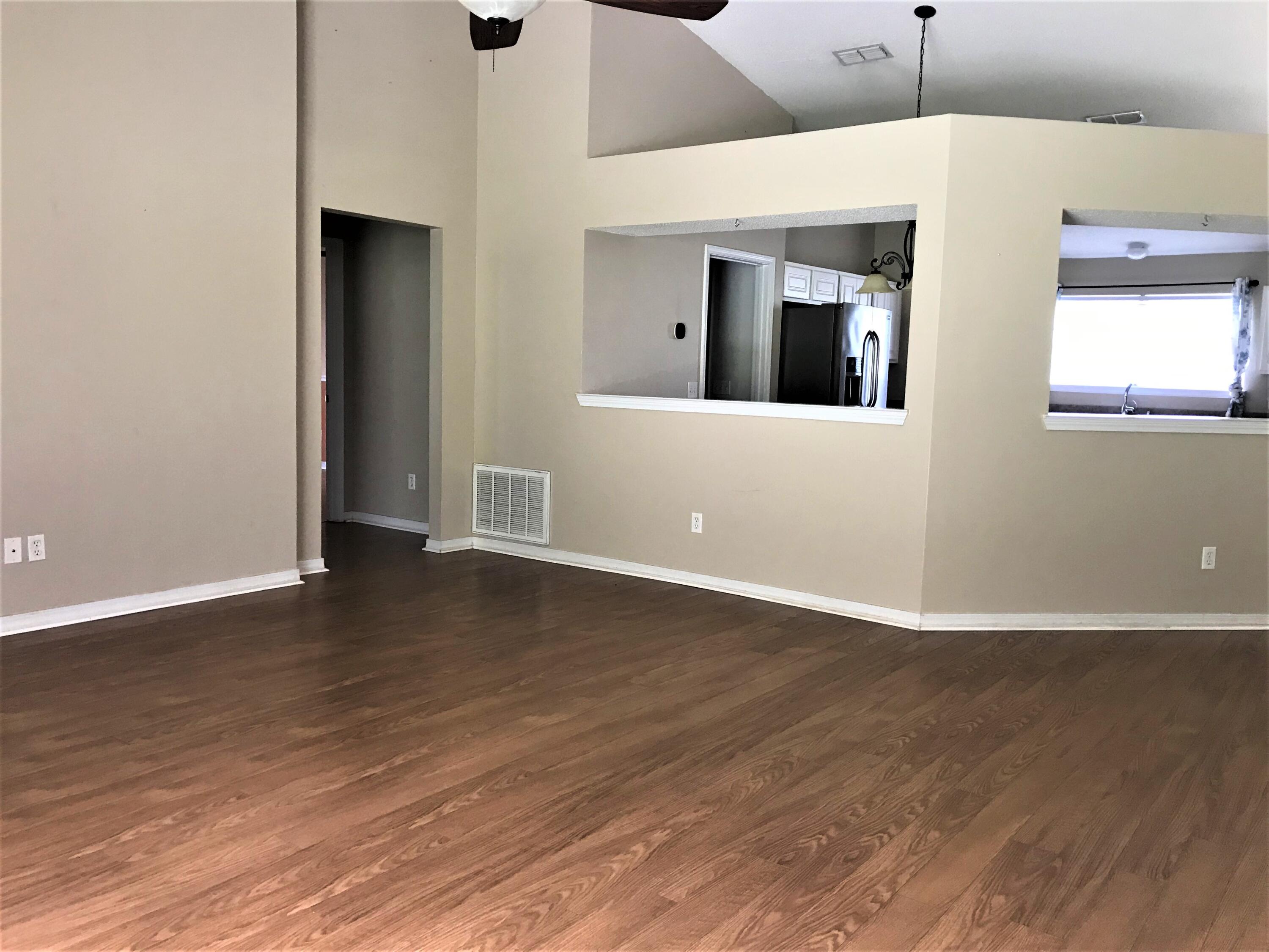 335 Egan Drive Crestview, FL 32536 - Photo 11 of 19 IMG_0860