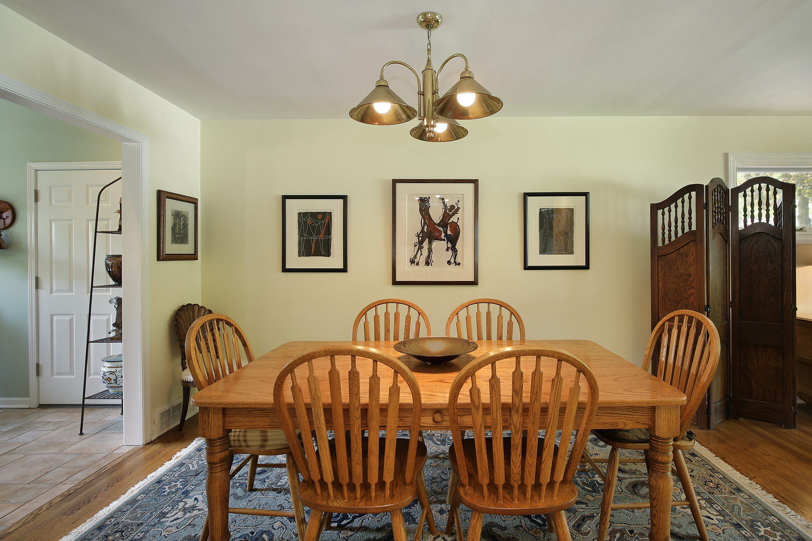 337 Warwick Road Deerfield, IL 60015 - Photo 4 of 22 Gallery Image 4