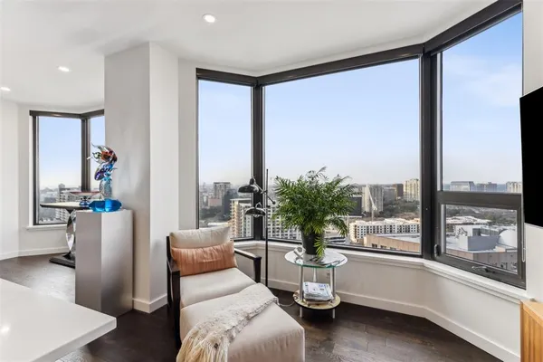 $10,000 | 3030 McKinney Avenue, Unit 2305, Dallas, TX 75204