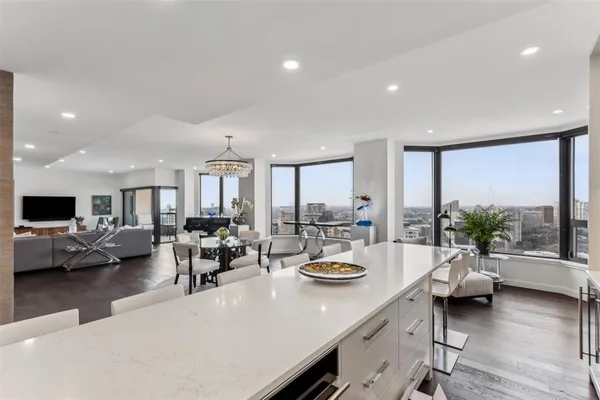 $10,000 | 3030 McKinney Avenue, Unit 2305, Dallas, TX 75204