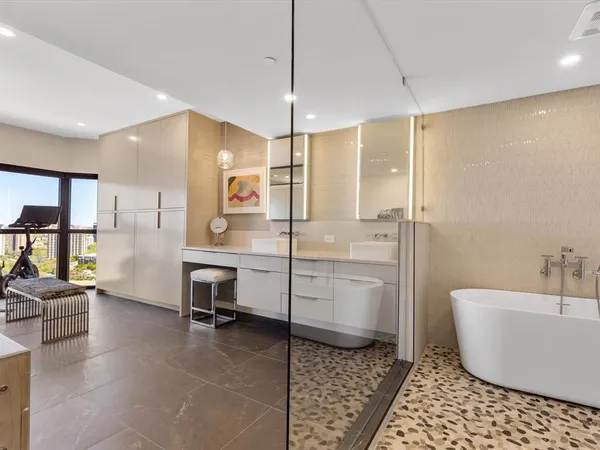 $10,000 | 3030 McKinney Avenue, Unit 2305, Dallas, TX 75204