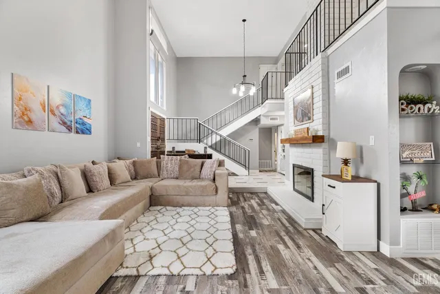 $575,000 | Undisclosed Address, Bakersfield, CA 93309