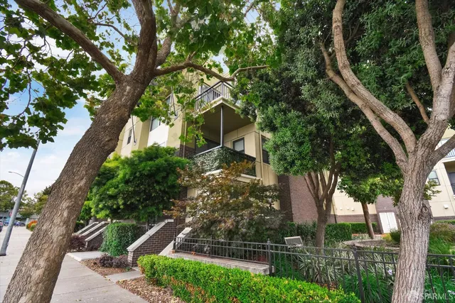 $825,000 | 1107 66th Street, Oakland, CA 94608