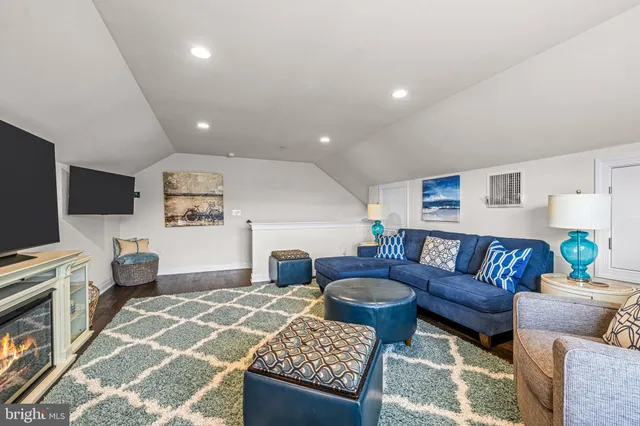 $1,000,000 | 4841 East Blossom Drive, Doylestown, PA 18902