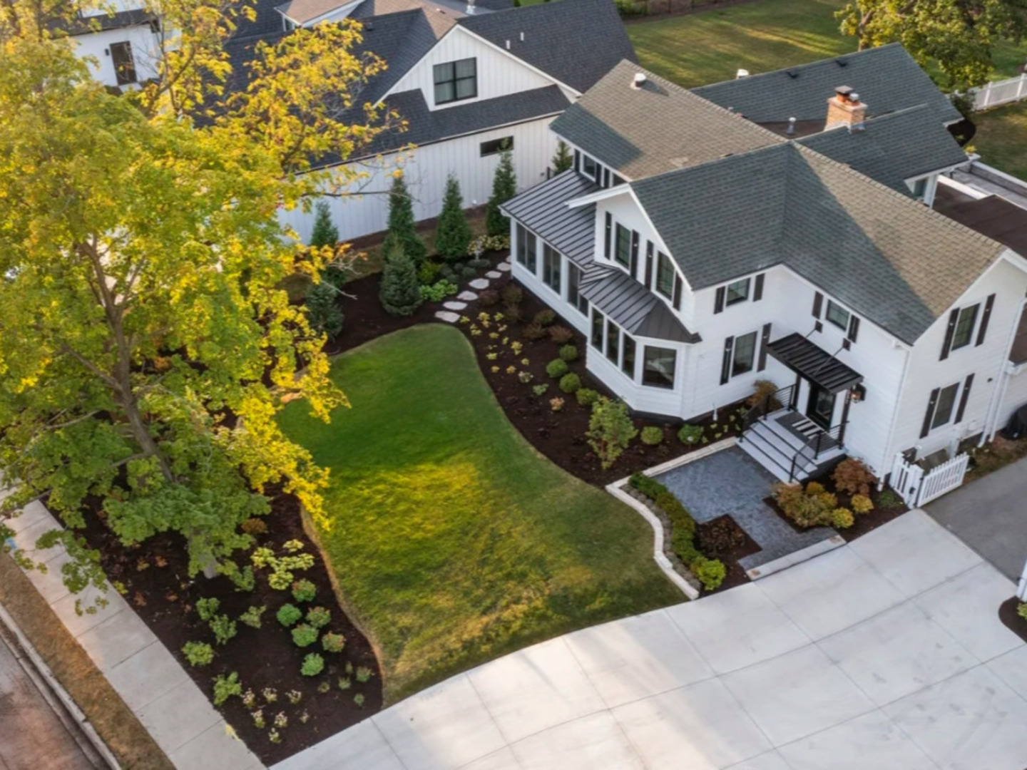1031 East Bauer Road Naperville, IL 60563 - Photo 2 of 9