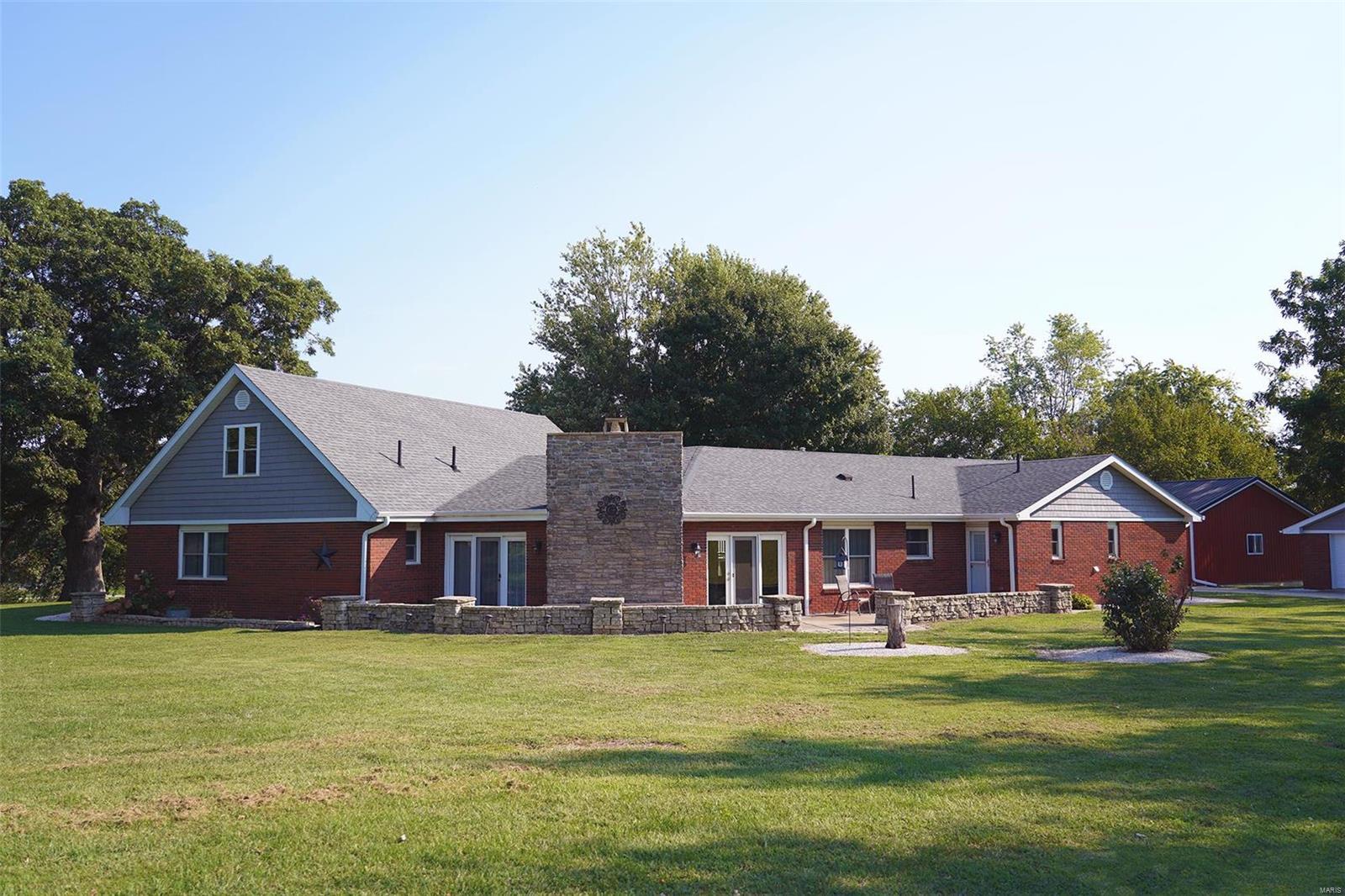 450 Oak Hill Road, Unit A Pittsfield, IL 62363 - Photo 1 of 74 Gallery Image 1