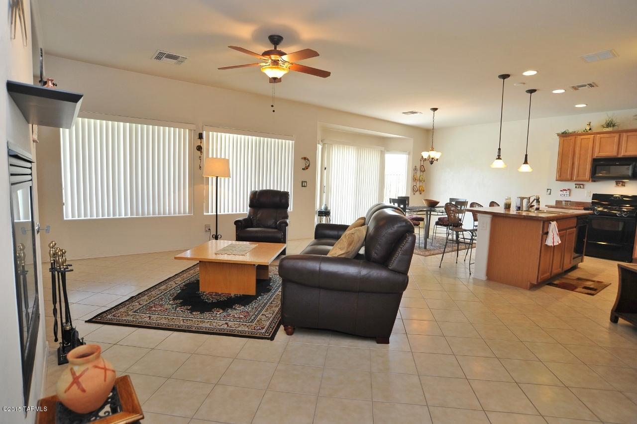 11764 North Sage Brook Road Tucson, AZ 85737 - Photo 3 of 32
