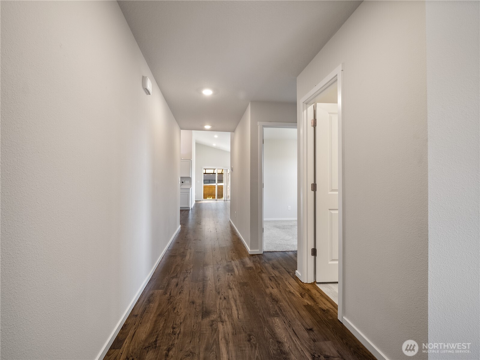 103 Quartz Way Kalama, WA 98625 - Photo 4 of 28