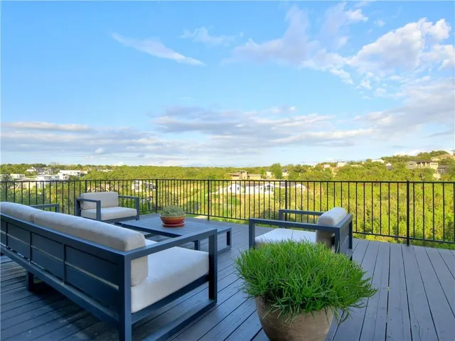 a view of sitting space with furniture