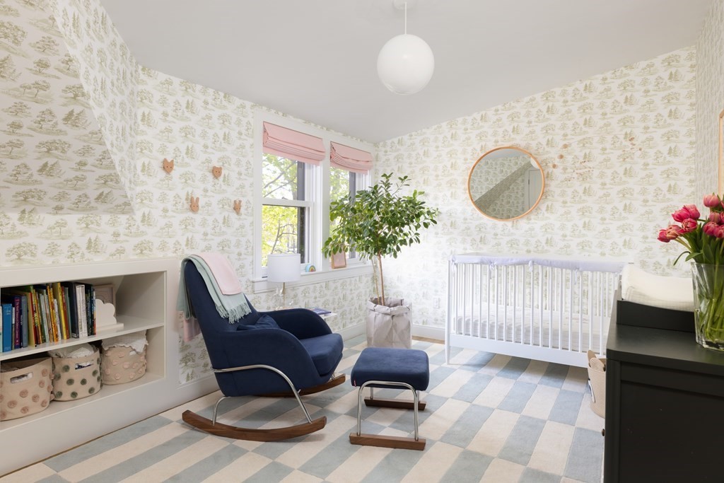 32 Kent Square, Unit 2 Brookline, MA 02446 - Photo 14 of 21 Gallery Image 14