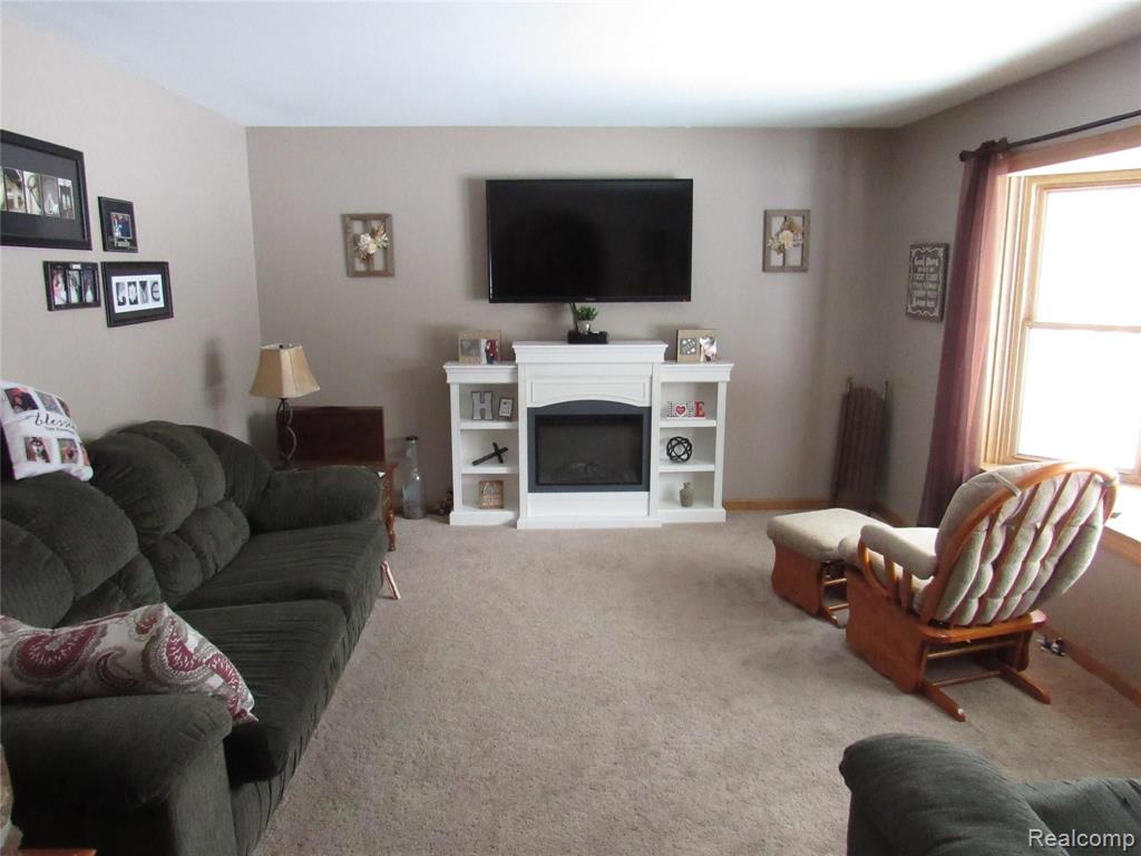 6329 North McKinley Road Flushing, MI 48433 - Photo 13 of 47