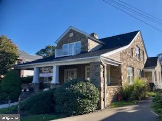 $1,250 | 29 North 3rd Street, Unit 1, Oxford, PA 19363