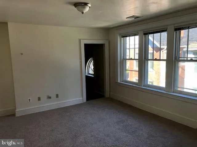 $1,250 | 29 North 3rd Street, Unit 1, Oxford, PA 19363