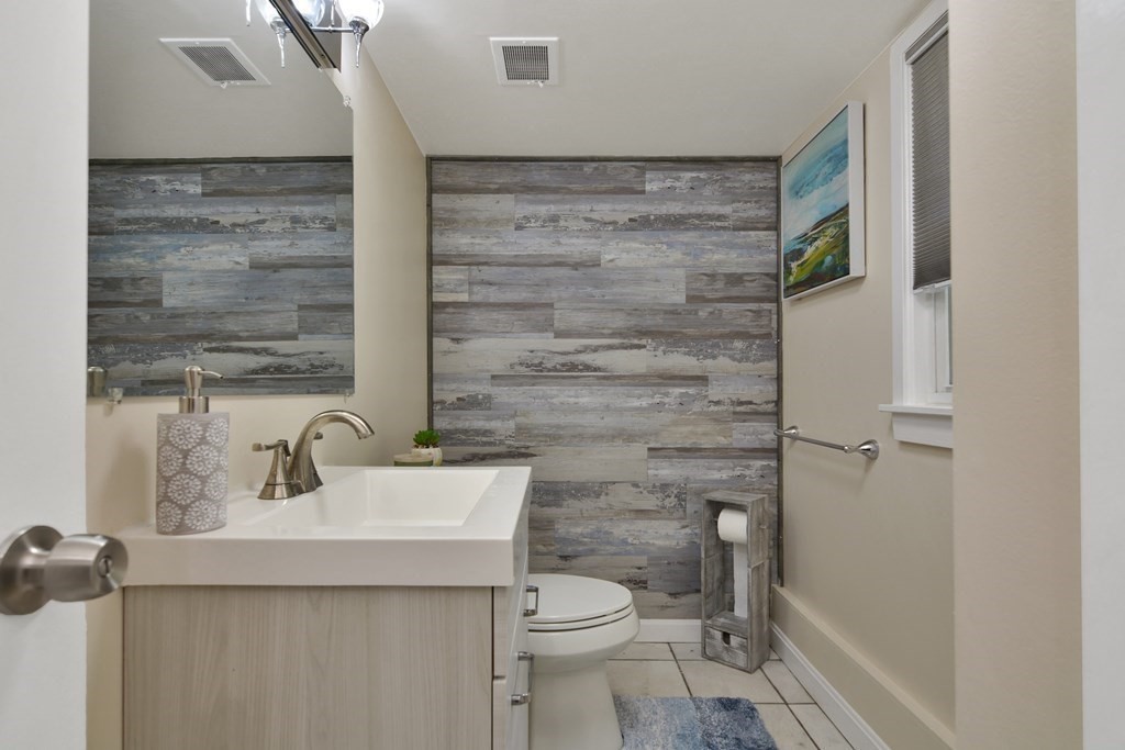 28 Ledgewood Road Framingham, MA 01701 - Photo 33 of 41 Gallery Image 33