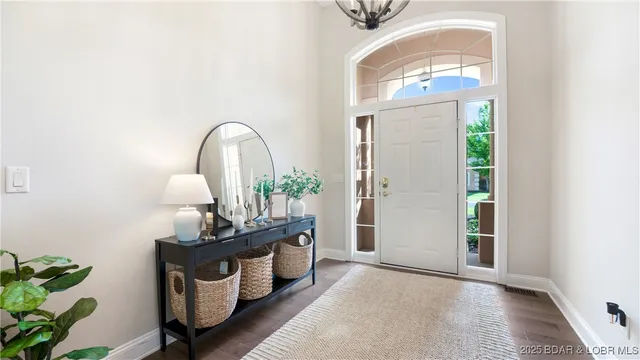 $485,000 | 37 Via Da Contro, Sunrise Beach, MO 65079