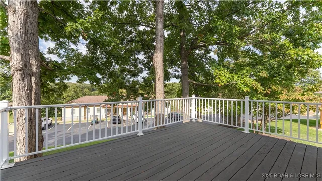 $485,000 | 37 Via Da Contro, Sunrise Beach, MO 65079