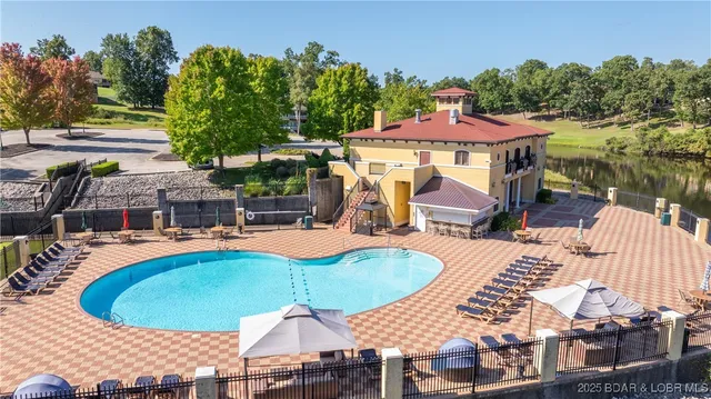 $485,000 | 37 Via Da Contro, Sunrise Beach, MO 65079