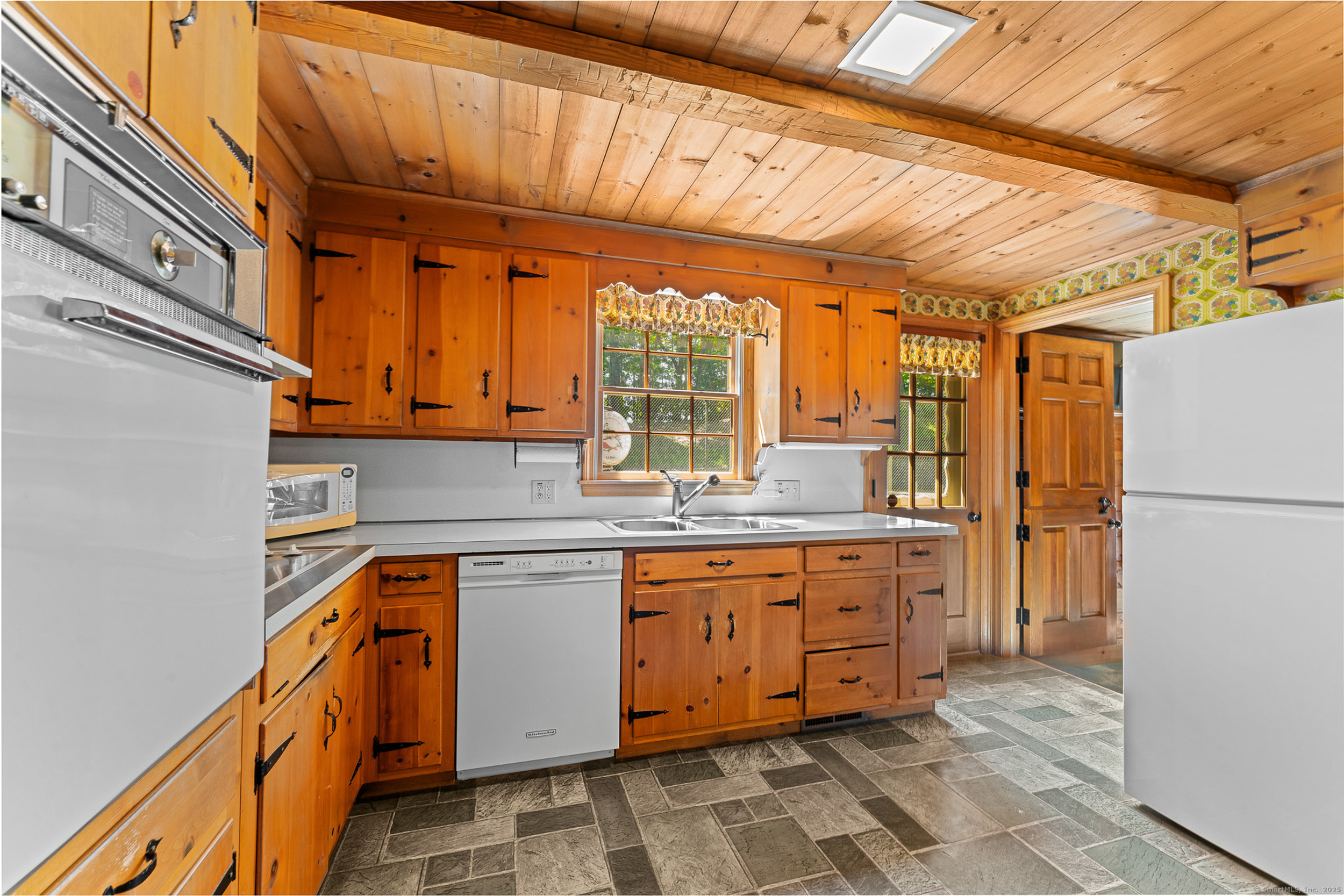 43 Jamestown Road Somers, CT 06071 - Photo 12 of 42