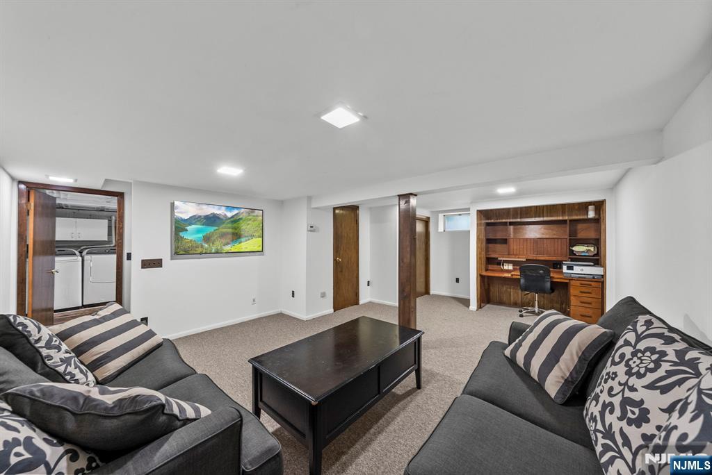 101 Maple Hill Road Clifton, NJ 07013 - Photo 24 of 39