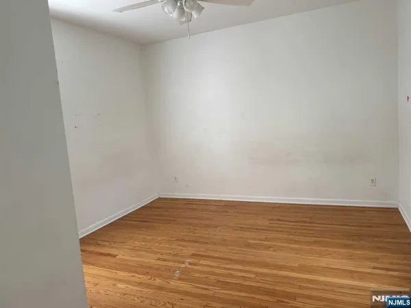 $2,800 | 143 West 2nd Street, Unit 2, Clifton, NJ 07011