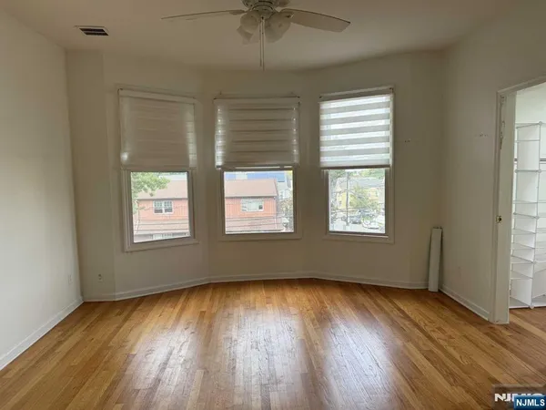 $2,800 | 143 West 2nd Street, Unit 2, Clifton, NJ 07011