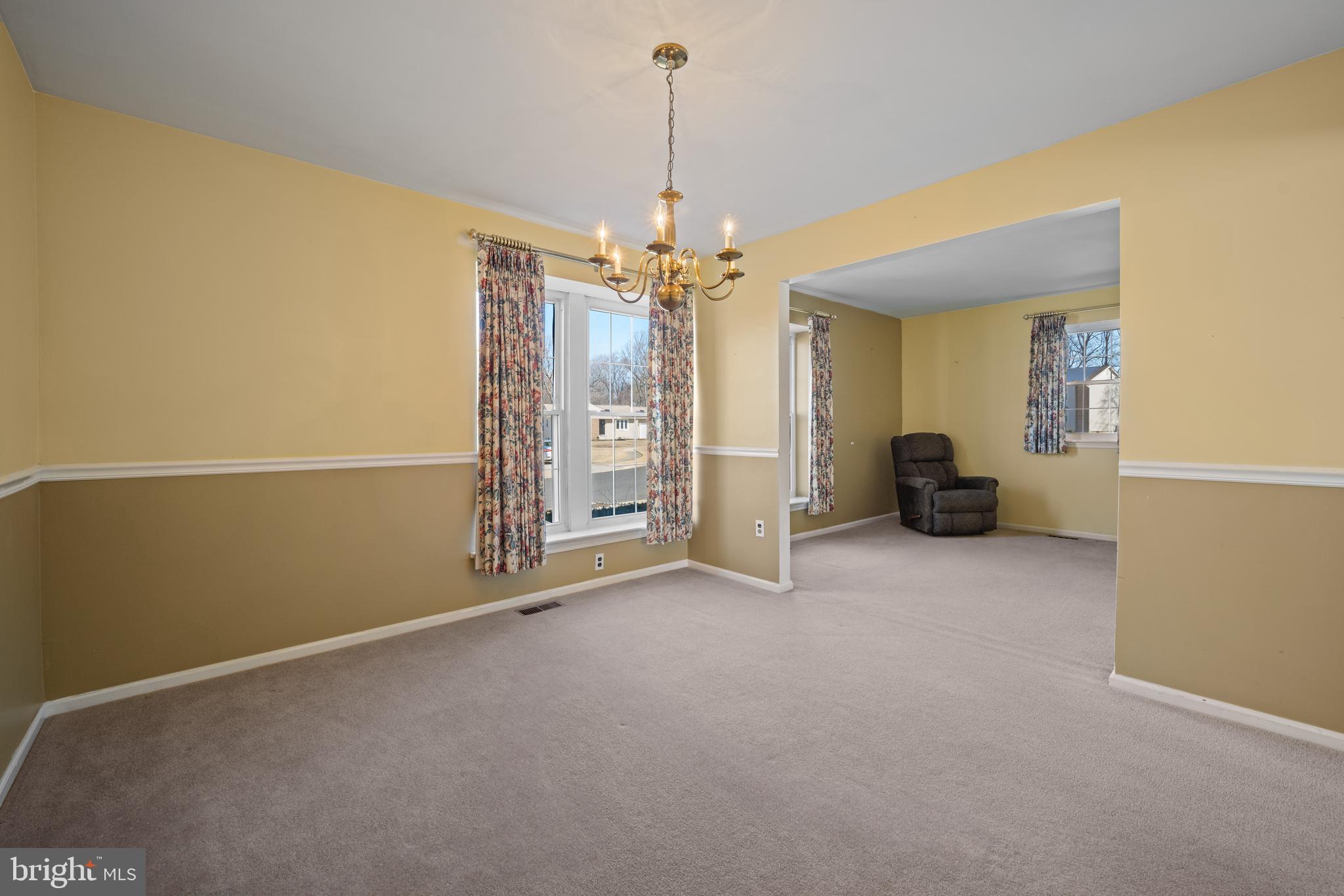 1 Hickory Circle Sewell, NJ 08080 - Photo 8 of 27 Dining Room
