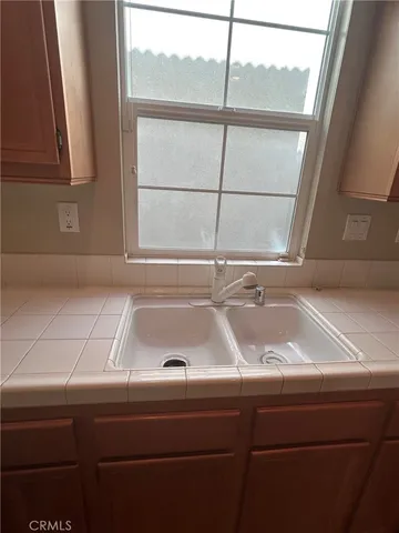 a close view of sink