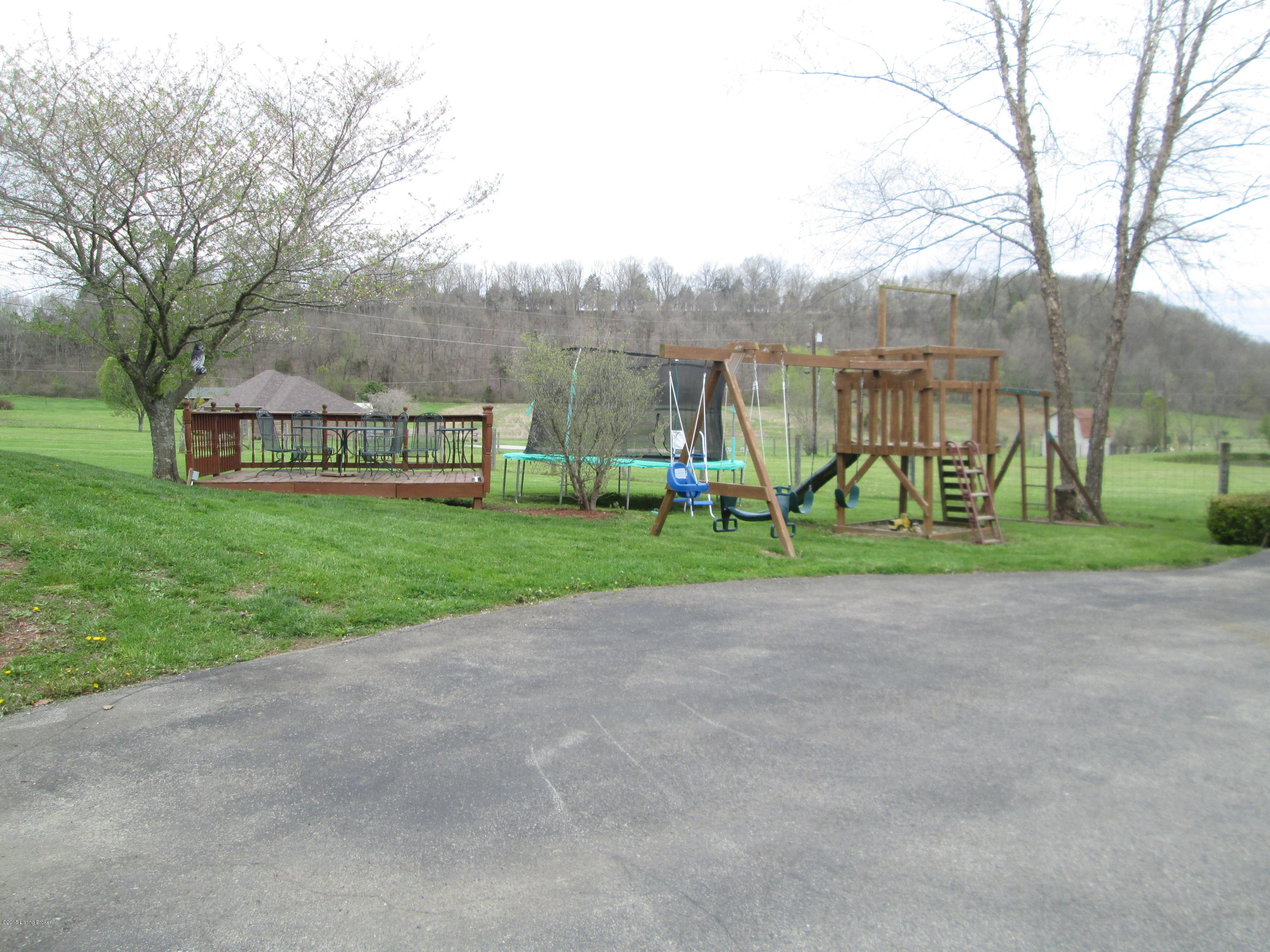 845 Croake Station Road Springfield, KY 40069 - Photo 23 of 28 IMG_5216_1
