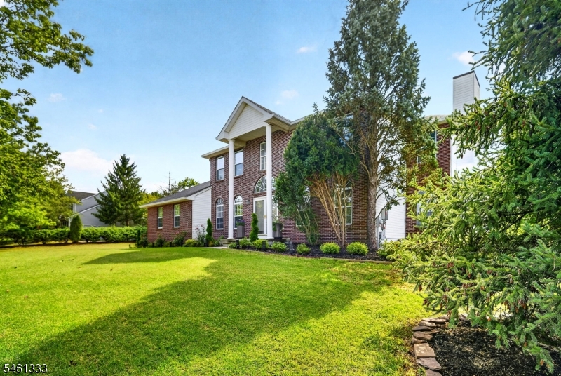 13 Cornelius Way Somerset, NJ 08873 - Photo 3 of 45 Gallery Image 3